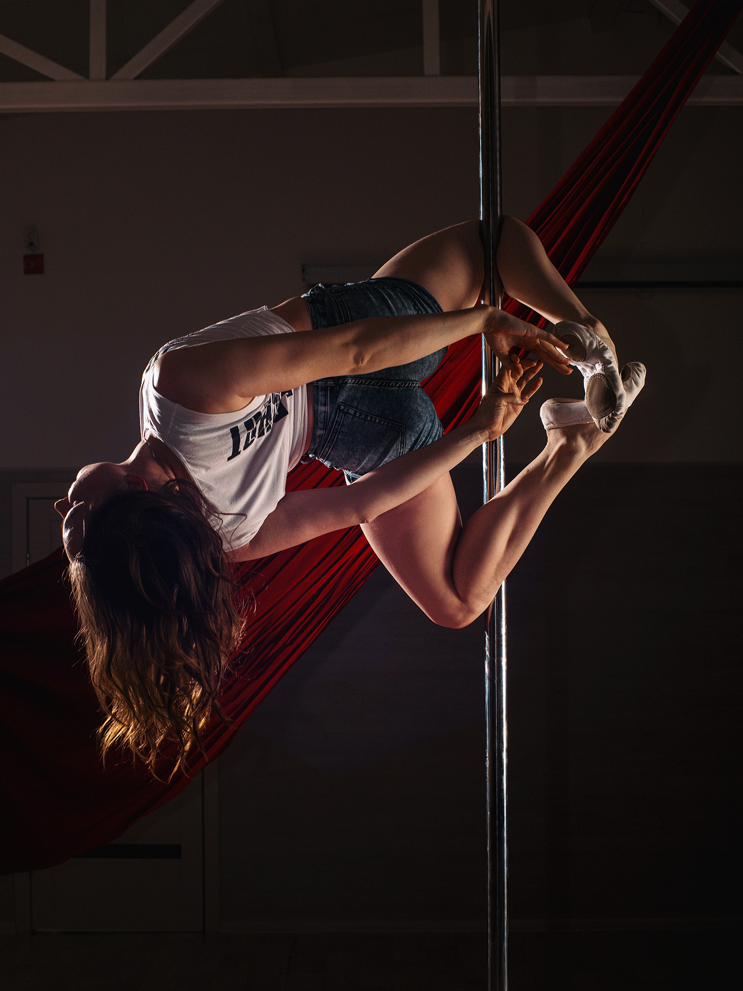 How to start a pole dancing fitness studio